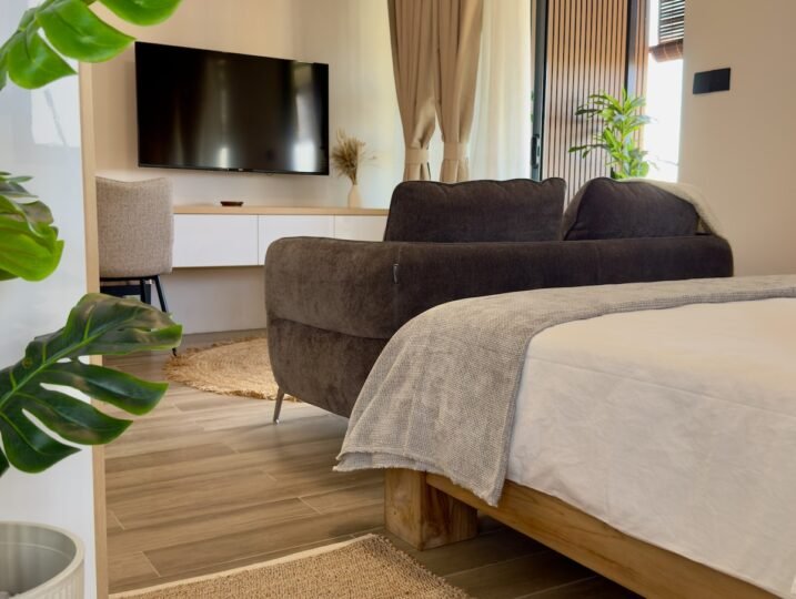Bedroom with queen bed — Seaview Studio Flic en Flac Mauritius