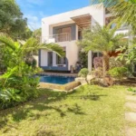 Turquoise Bay Villa Trou aux Biches Mauritius — Exterior Front Garden