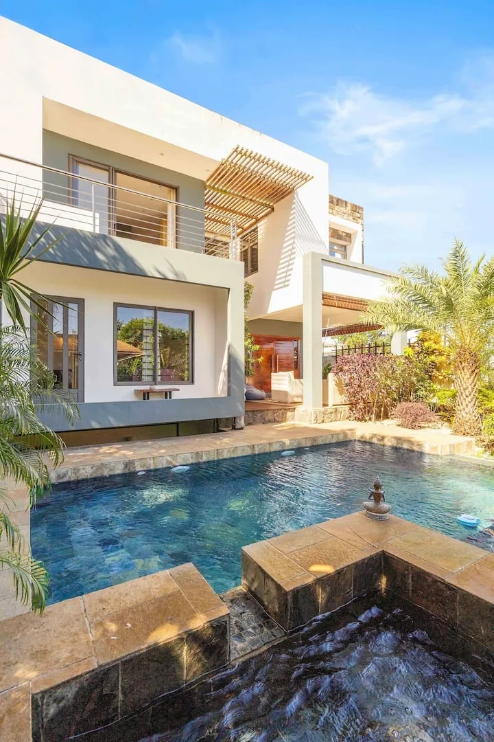 Turquoise Bay Villa Trou aux Biches Mauritius — Exterior Pool View