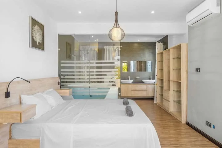 Turquoise Bay Villa Trou aux Biches Mauritius — Master Bedroom Tub View