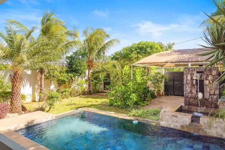Turquoise Bay Villa Trou aux Biches Mauritius — Pool Garden Palms