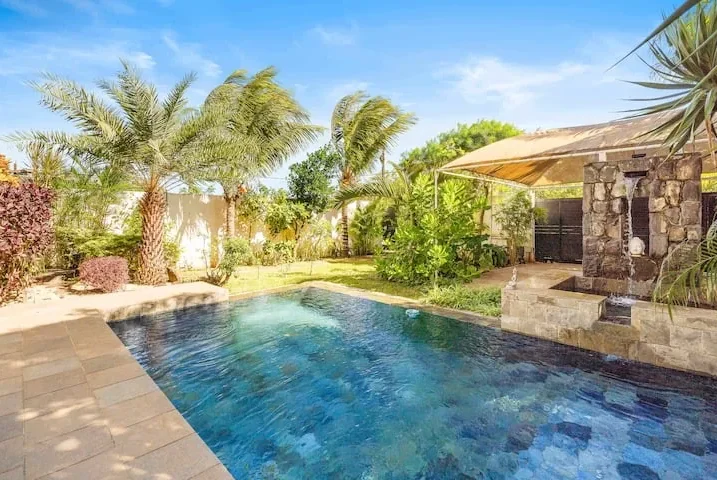 Turquoise Bay Villa Trou aux Biches Mauritius — Pool Water Feature