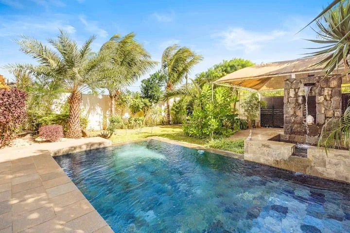 Turquoise Bay Villa Trou aux Biches Mauritius — Pool Water Feature